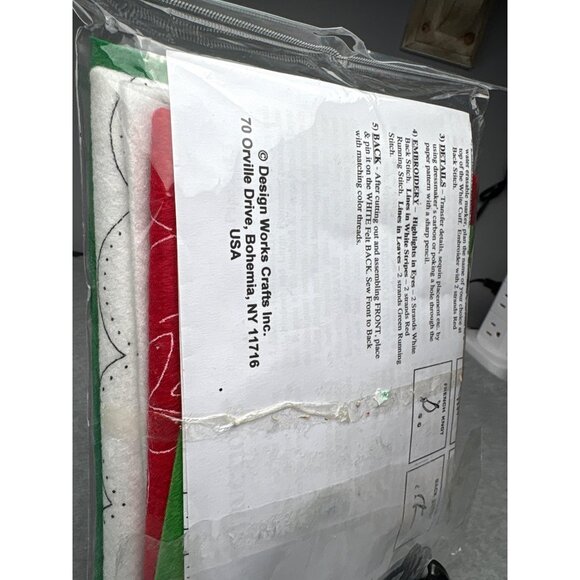 Design Works Poinsettia Snowman Felt Stocking Kit 18" Beads/Floss/Needle/Pattern - Picture 5 of 12